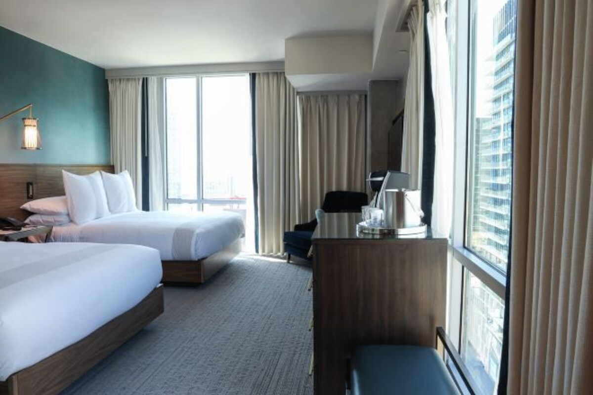 Two Queen Room High Floor City View
