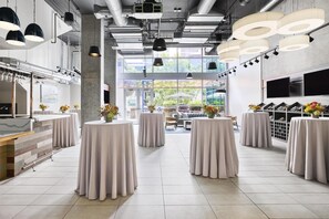 Frühstück, Mittagessen und Abendessen