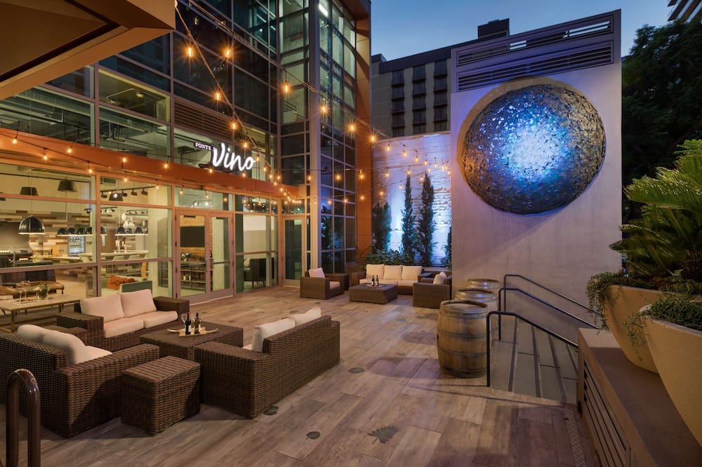Carte Hotel San Diego Downtown, Curio Collection by Hilton