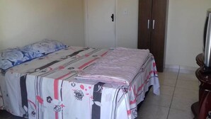 2 bedrooms, blackout drapes, individually decorated - Recanto da Praia (Guarapari)