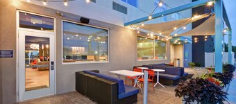 TRU by Hilton Denver