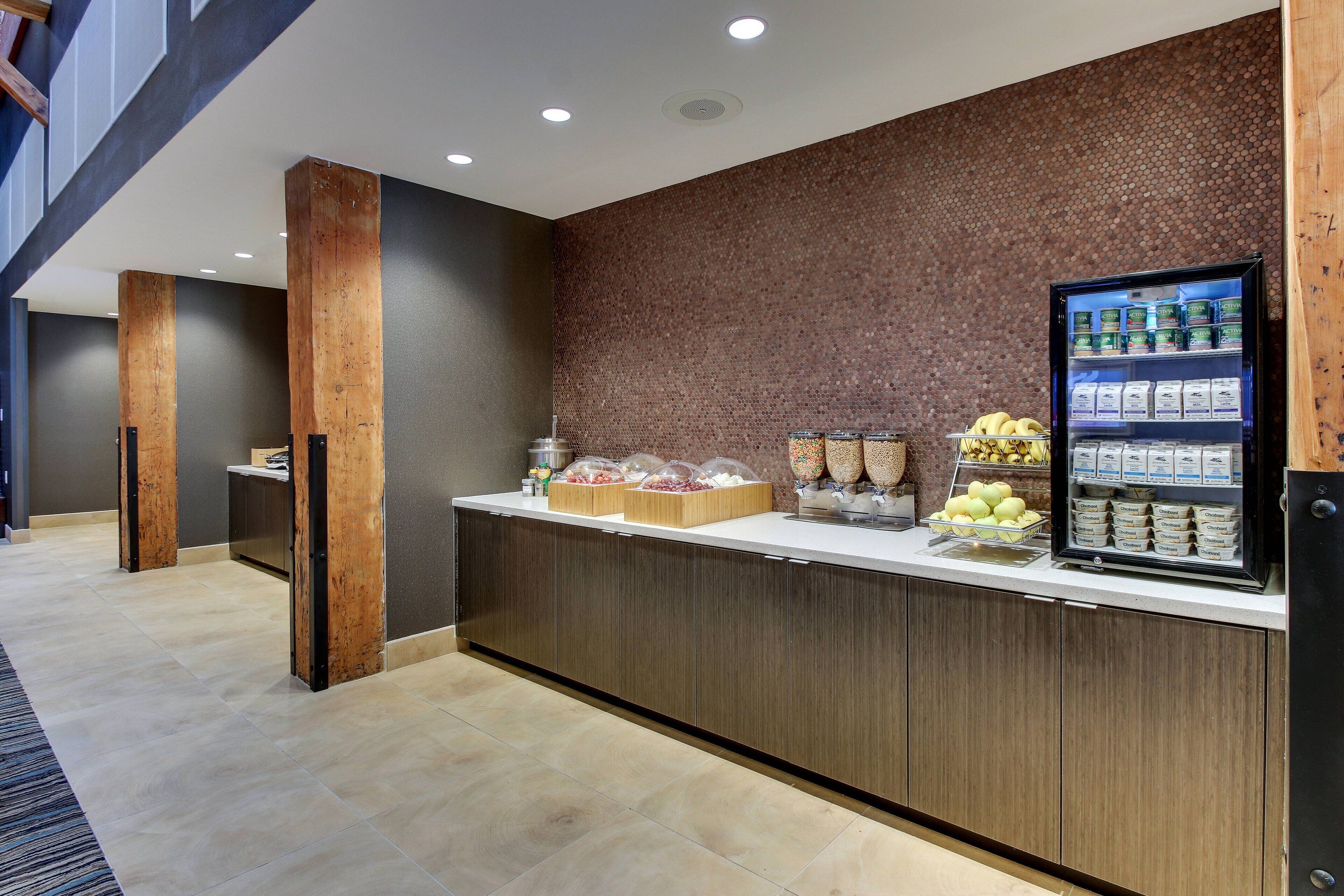 free daily continental breakfast