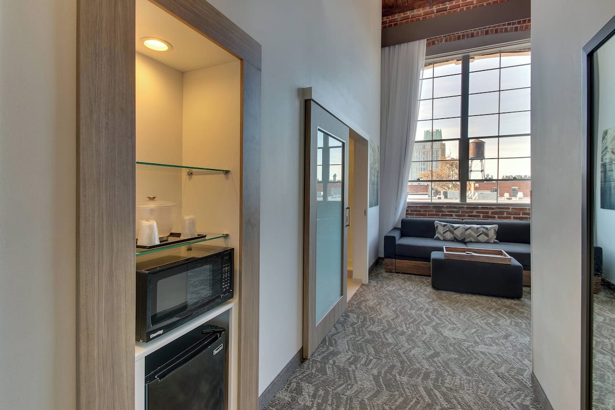 desk, iron/ironing board, cots/infant beds, free wifi