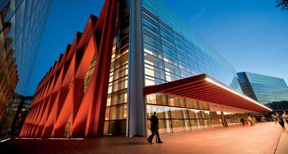 ELEVEN HUONEET APARTMENTS