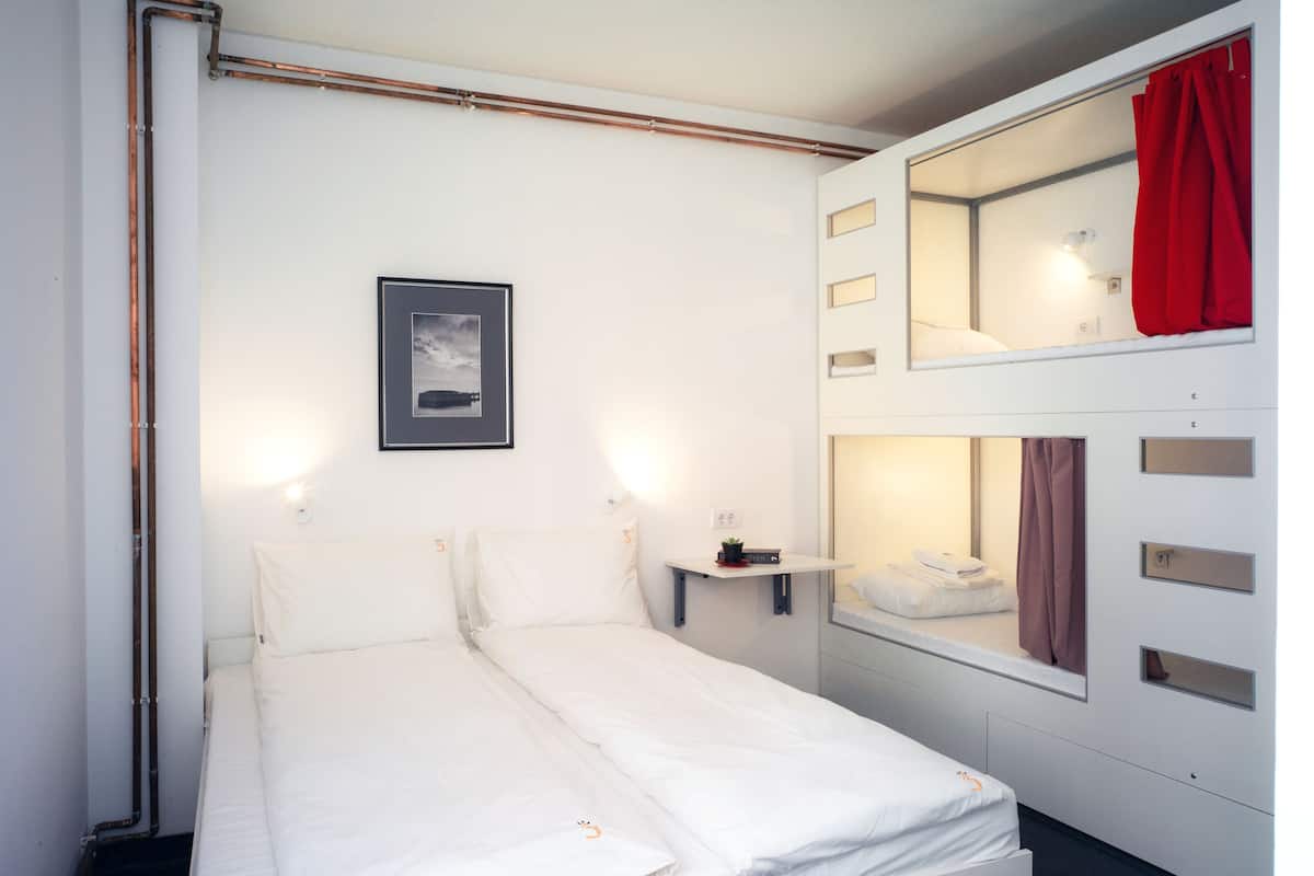 Family Room, Private Bathroom | Blackout curtains, free WiFi, bed sheets
