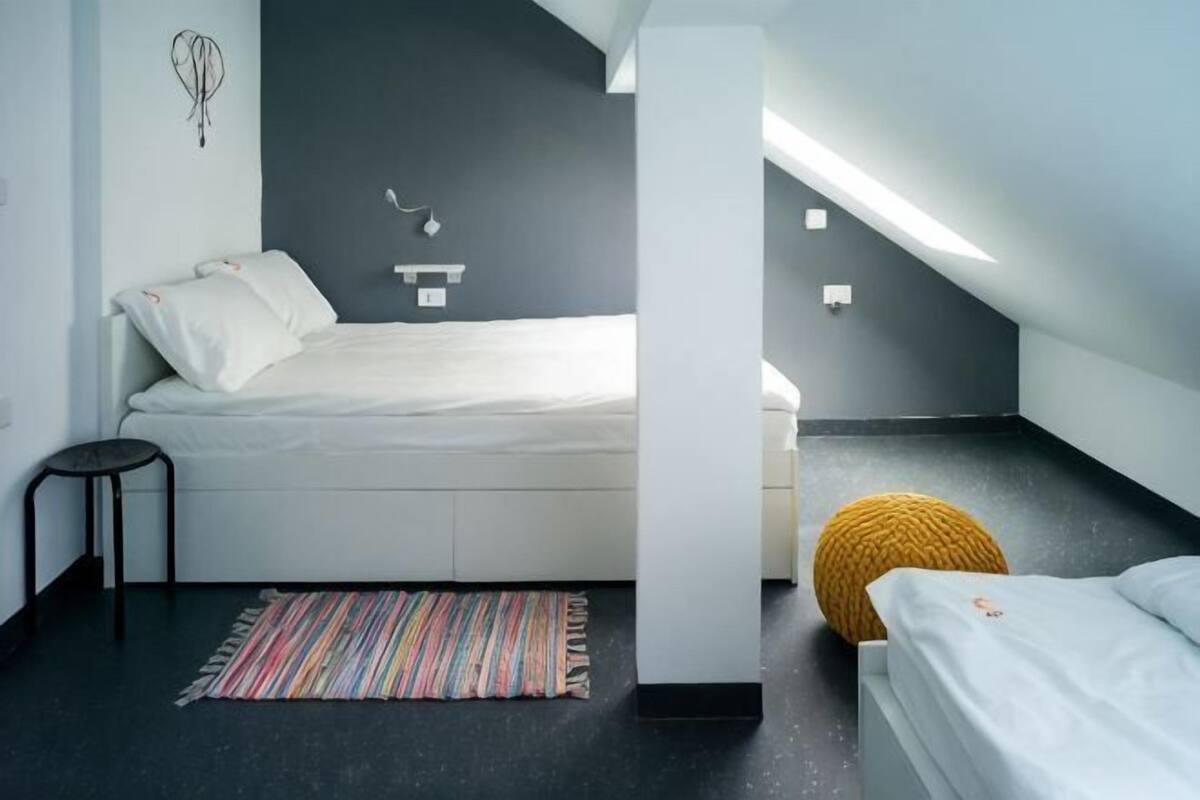 Blackout curtains, free WiFi, bed sheets