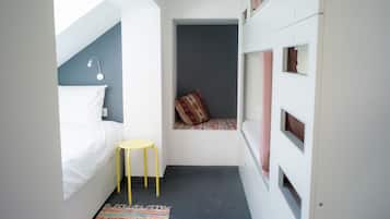 Family Room (External Shared Bathroom) | Blackout drapes, free WiFi, bed sheets