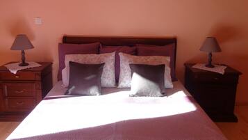 1 多间卧室、熨斗/熨衣板、WiFi、床单