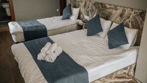 Ảnh chưa phân loại, 4 trong số 8 ảnh, nút