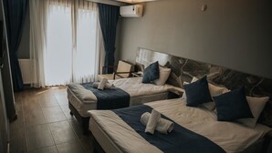 Ảnh chưa phân loại, 2 trong số 8 ảnh, nút