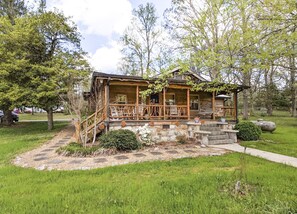 Exterior - Great Location. Walking distance. Original Character with updates. (Mentone)