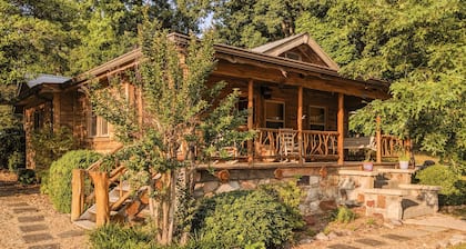 Erinomainen sijainti. Kävelymatka. Alkuperäinen hahmo päivityksillä.