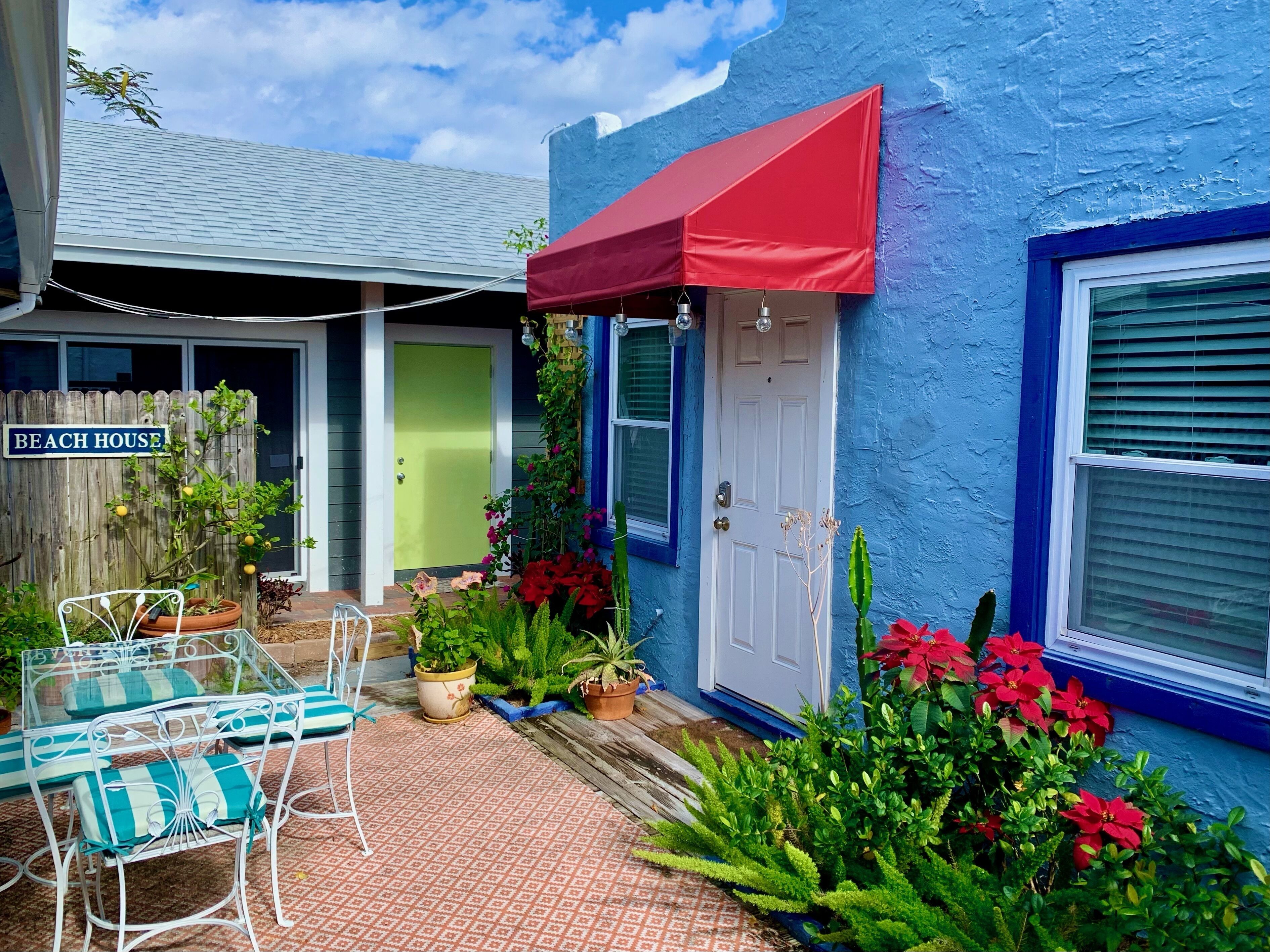 Casita Azul with two heated pools