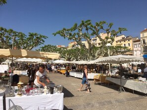 Outdoor dining - Provencal Villa With Large Garden And Private Pool (Auribeau-Sur-Siagne)