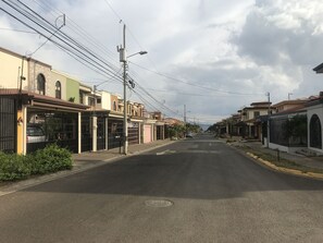 Exterior - La casa del suizo (Desamparados)