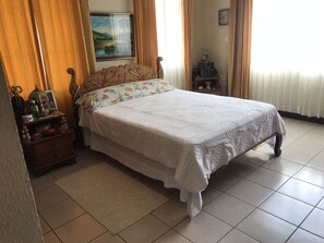 Room - La casa del suizo (Desamparados)