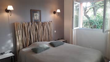 1 chambre, fer et planche Ă repasser, Wi-Fi, draps fournis