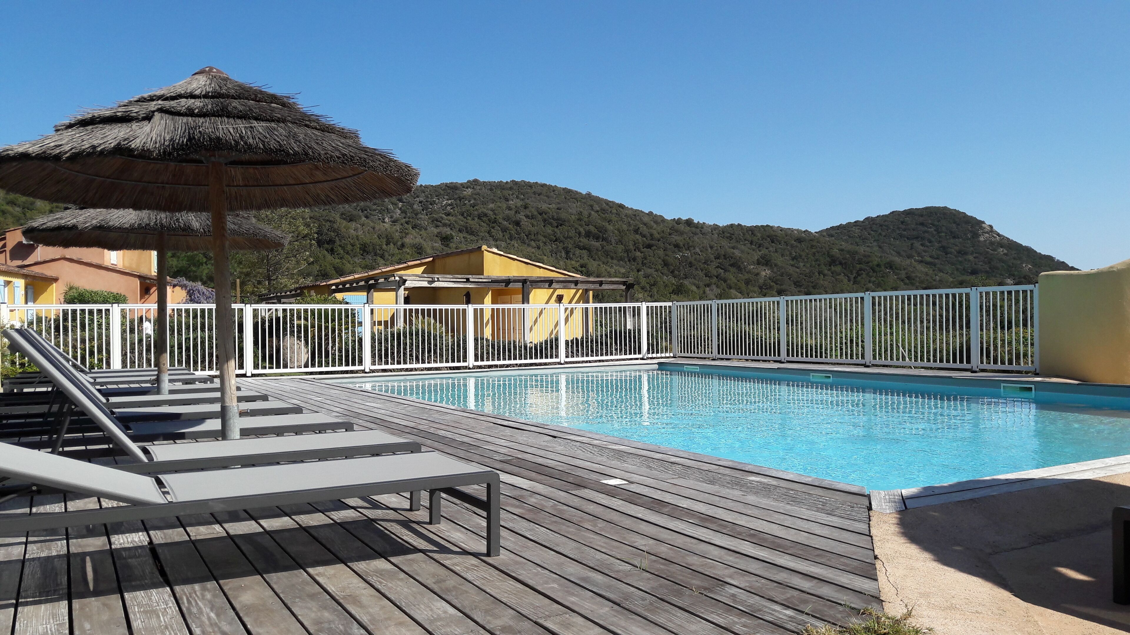 Piscine extérieure, piscine chauffée