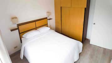 1 bedroom, free WiFi, bed sheets