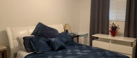 1 chambre, fer et planche à repasser, Wi-Fi gratuit, draps fournis