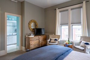 Klassieke kamer, 1 kingsize bed, uitzicht op stad | Individueel gedecoreerd, individueel gemeubileerd