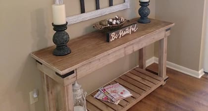 CUTE QUIET COTTAGE NESTLED IN THE TREES