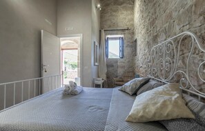 3 chambres, lit parapluie