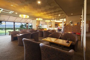 Lobby sitting area - Naniwa Issui (Matsue)