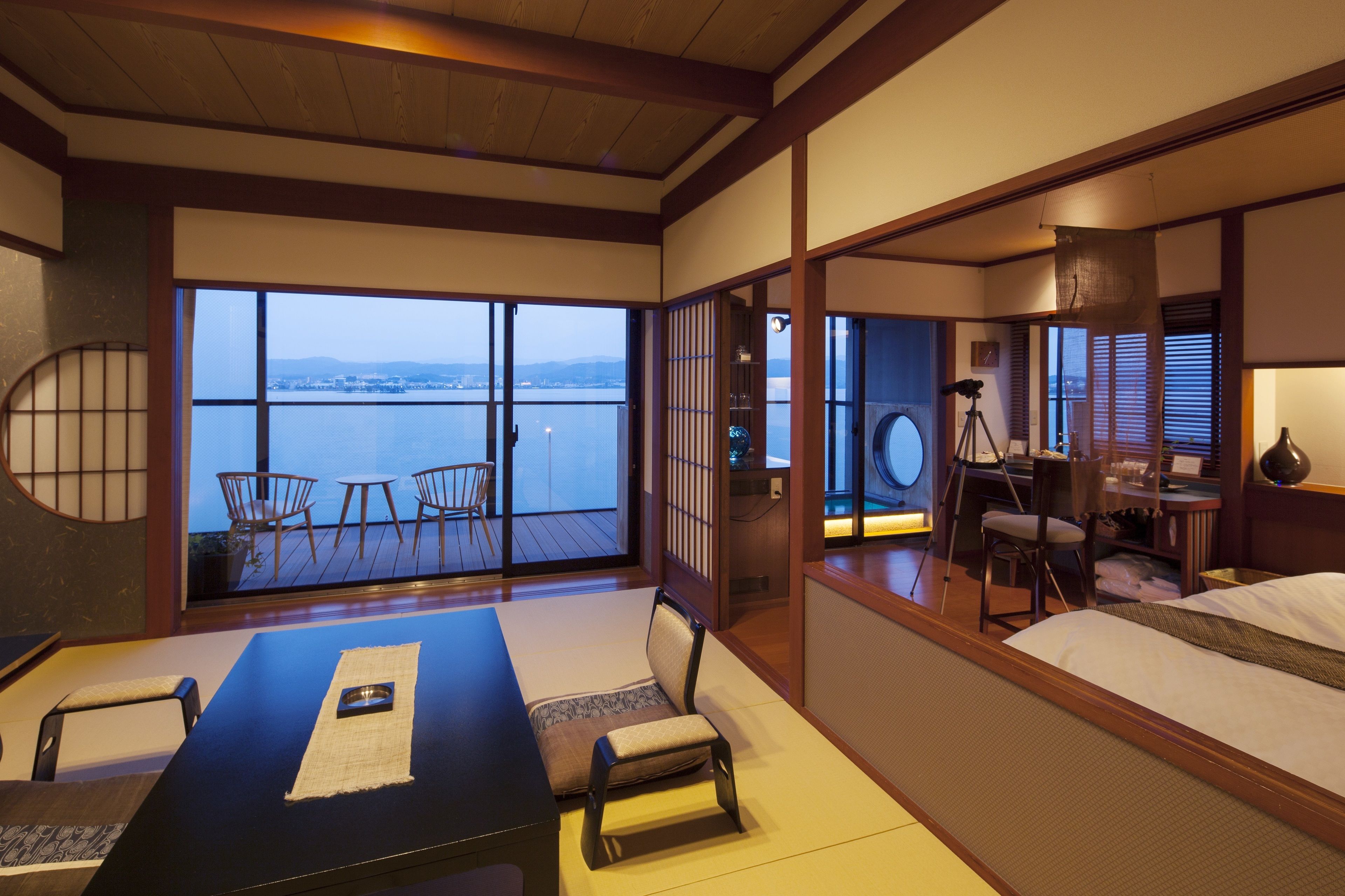 Deluxe Japanese Western Style Twin Room | Premium bedding, free minibar items, in-room safe, free wired internet