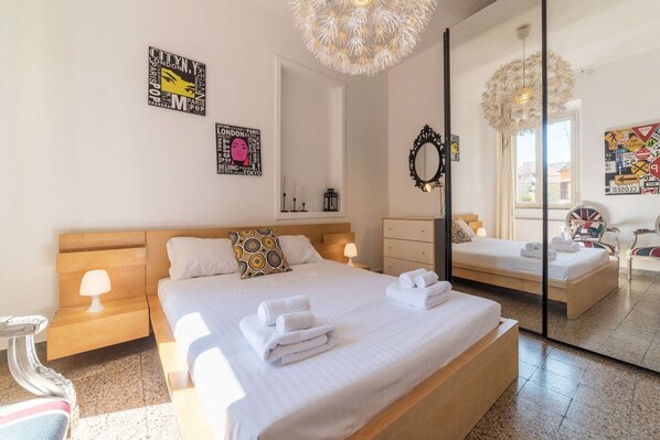 2 makuuhuonetta, Wi-Fi, vuodevaatteet