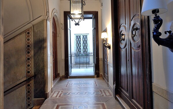 Interior - Maqueda in the heart of Palermo - a city capable of welcoming (Palermo)