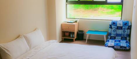 Double Room, Shared Bathroom | Free WiFi