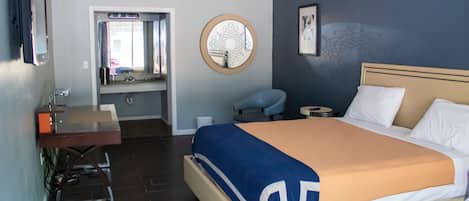 Habitación, 1 cama de matrimonio grande | Wifi gratis y ropa de cama