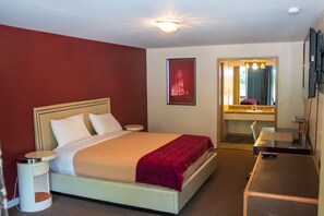 Room, 1 King Bed | Free WiFi, bed sheets