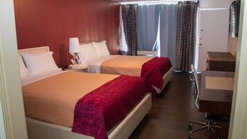 Tweepersoonskamer, 2 queensize bedden | Gratis wifi, beddengoed