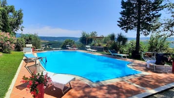 An infinity pool