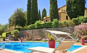 Infinity-Pool