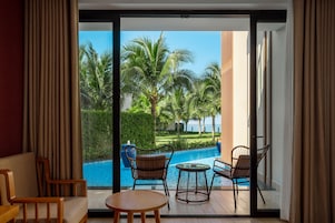 Míníbar, öryggishólf í herbergi, skrifborð, vinnuaðstaða fyrir fartölvur