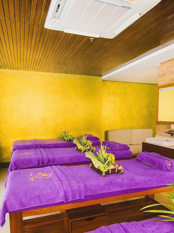 Sauna, vasca idromassaggio, bagno turco, trattamenti per il corpo