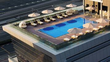 Outdoor pool, sun loungers