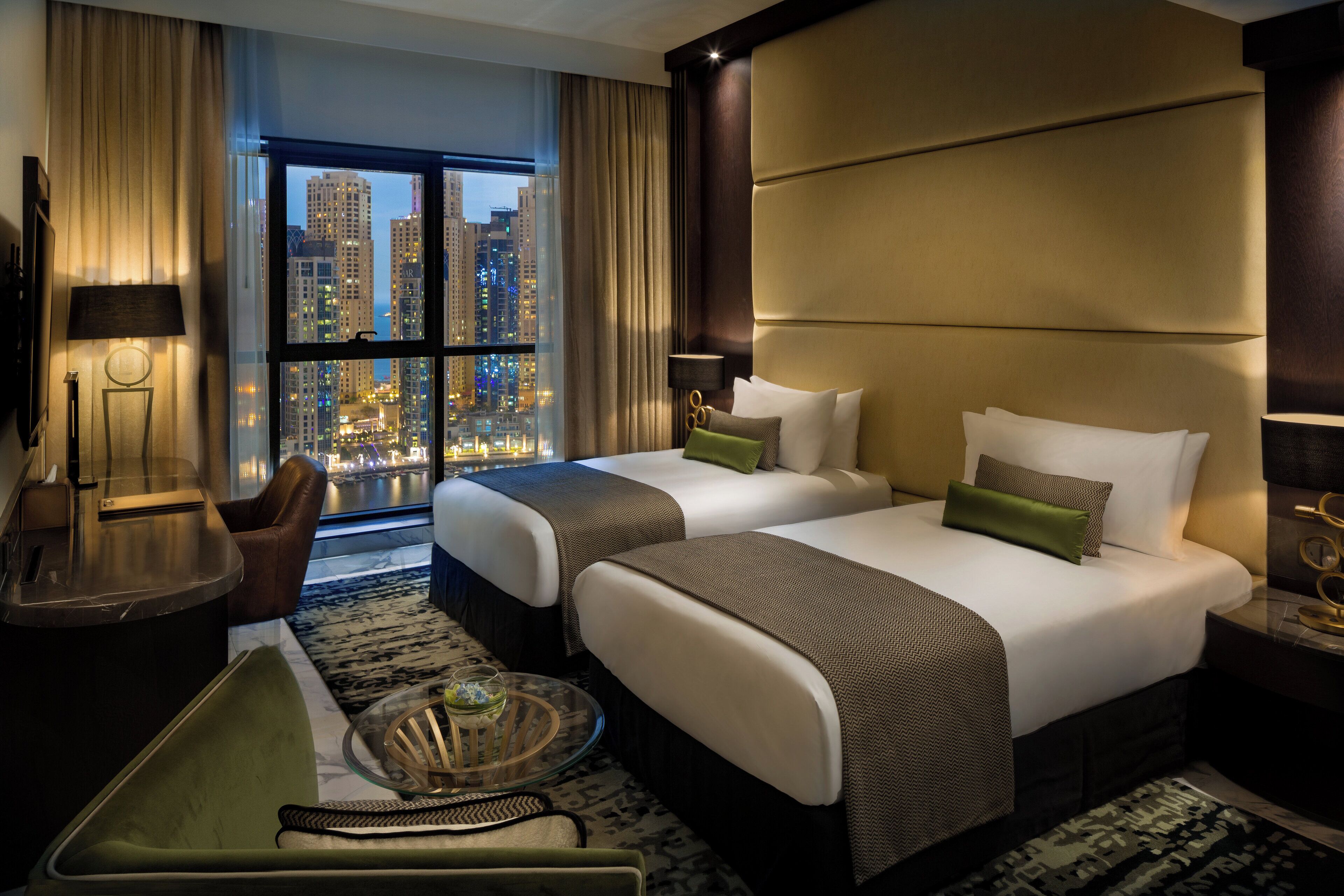 Club Superior Twin, High Floor - Club Lounge Access | In-room safe, desk, laptop workspace, blackout drapes