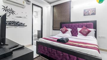 3 bedrooms, WiFi, bed sheets, wheelchair access