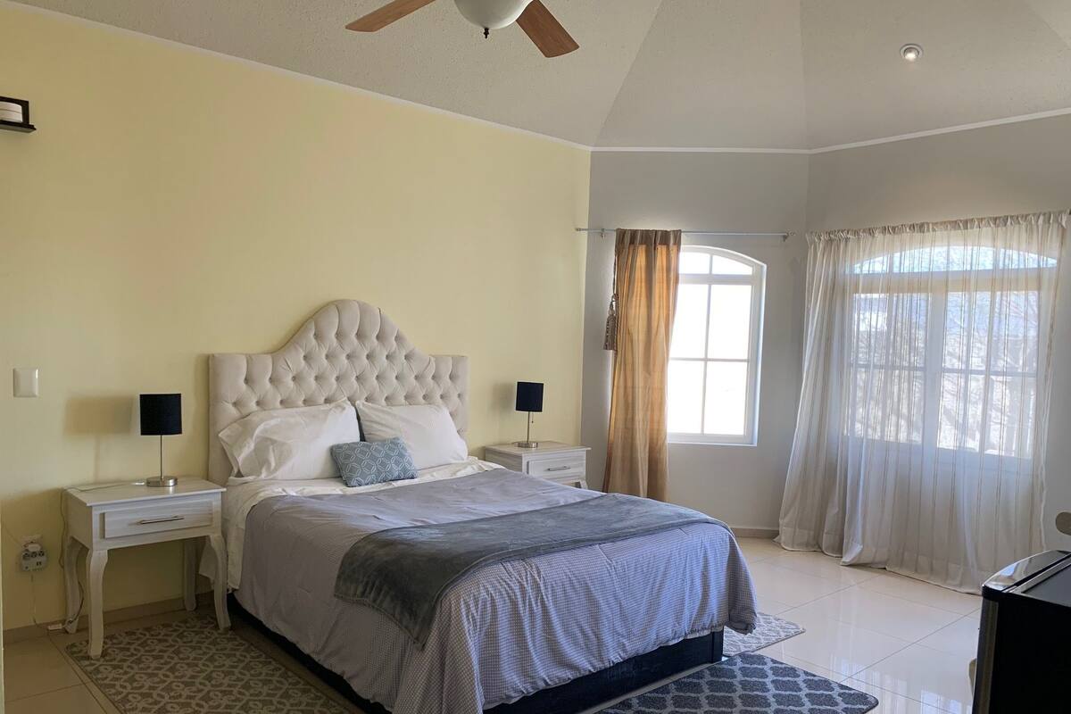 Comfort Single Room, 1 Queen Bed, Garden View