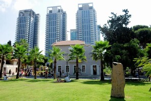 BBQ/picnic Area - Stylish Tel Aviv (Tel Aviv)