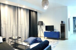 Căn hộ có thiết kế đặc sắc, 1 phòng ngủ, không hút thuốc, bếp | Khu phòng khách | TV màn hình phẳng 47-inch có truyền hình kỹ thuật số, TV, Netflix