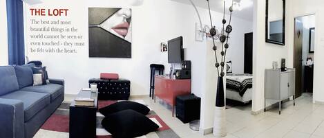 City Apartment, 1 Double Bed with Sofa bed, Ensuite, City View | Living area