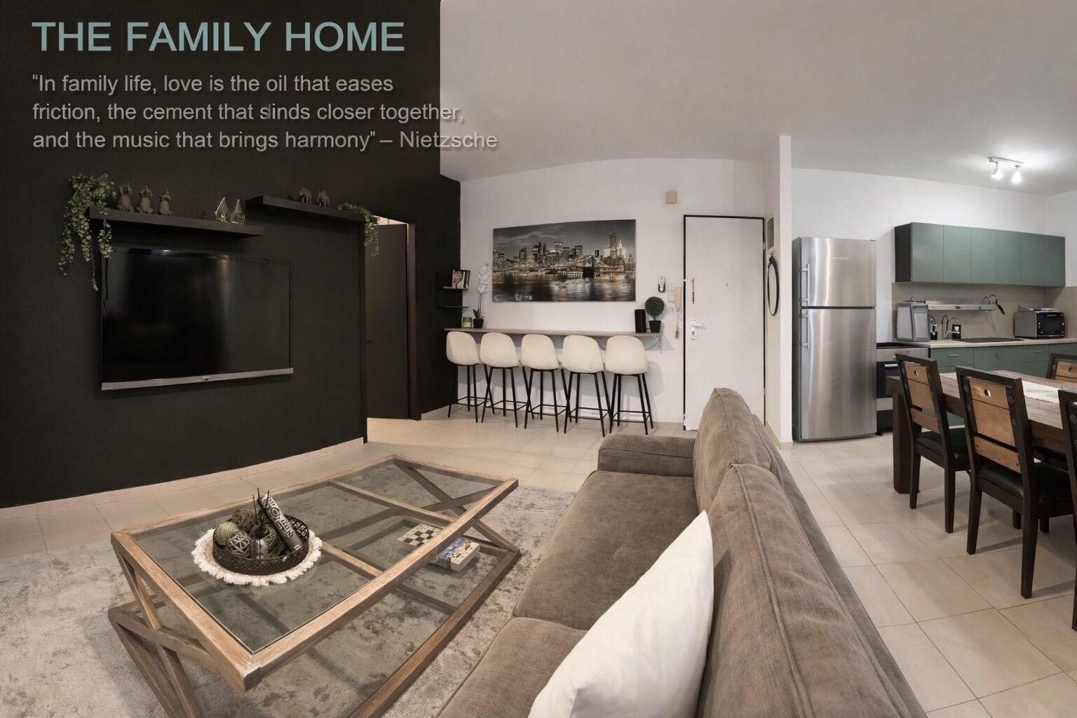 Family Apartment, 2 Bedrooms, Kitchen, City View | Living area