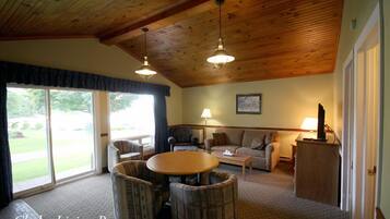 Deluxe Room, Multiple Beds (Chalets) | Living area