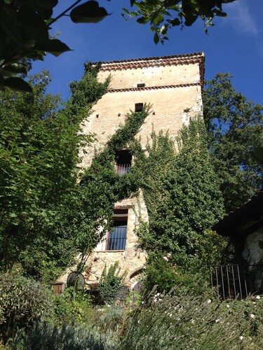 The Tower in 16th Century Borgo Fontanini - with mountain views