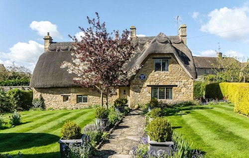 Enchanting cottage in the heart of Chipping Campden